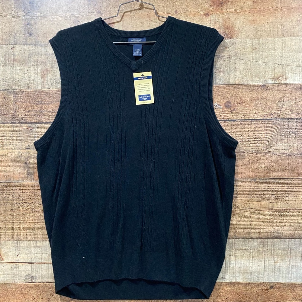 New With Tags Dockers Extra Soft Mens Black Golf Sweater Vest Size XL